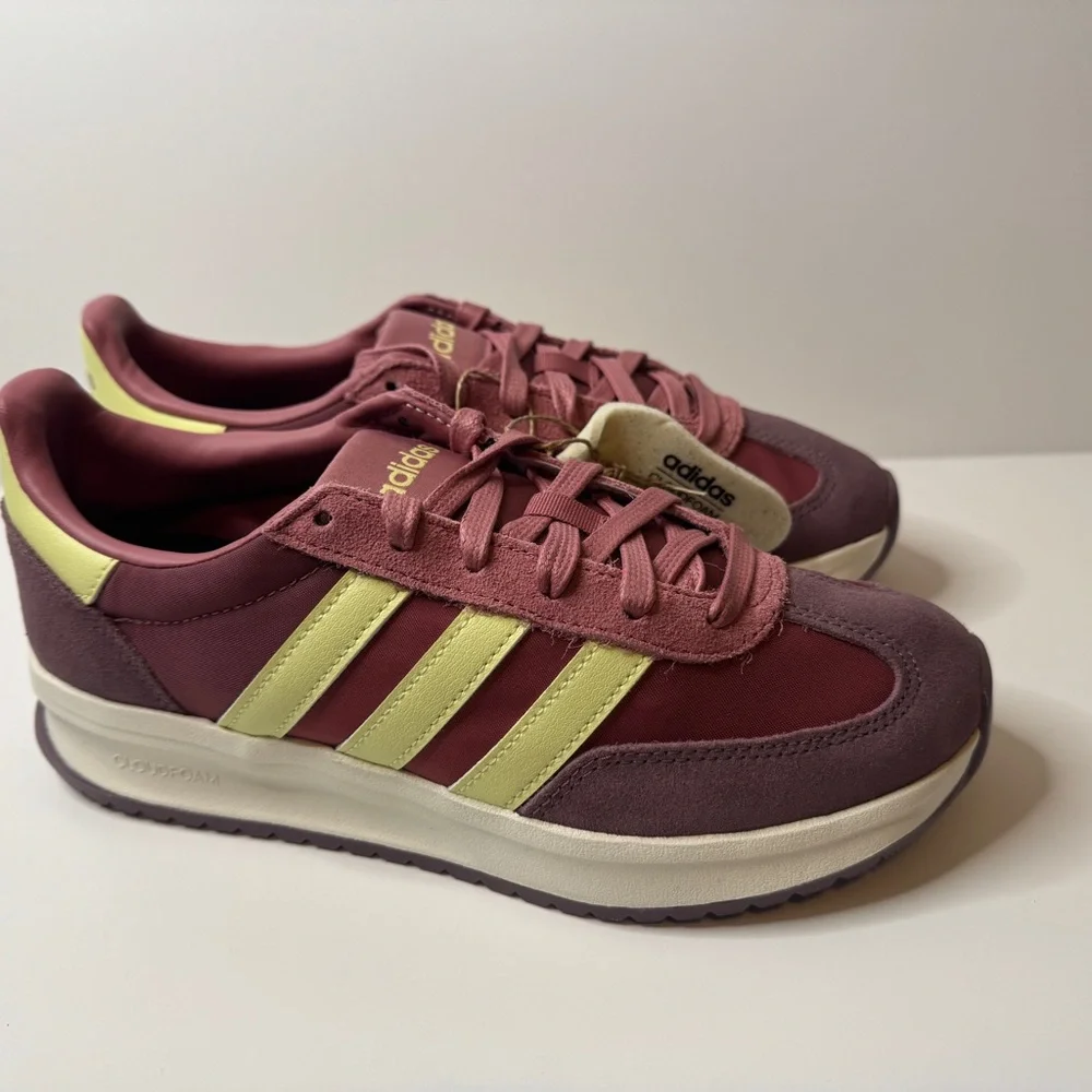 Adidas Women's Run 70’s 2.0 Sneakers - Size 6US - Picture 4 of 11